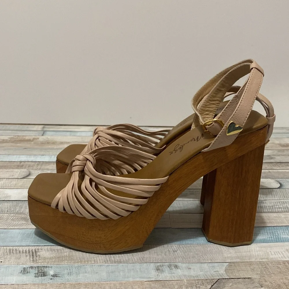 Nataly Mendez Wooden Block Heel Sandals - Picture 3 of 16